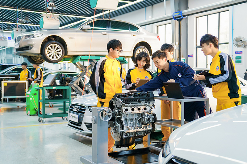学习的目的不是文凭，而是岗位，来西安万通，“职”定能赢！