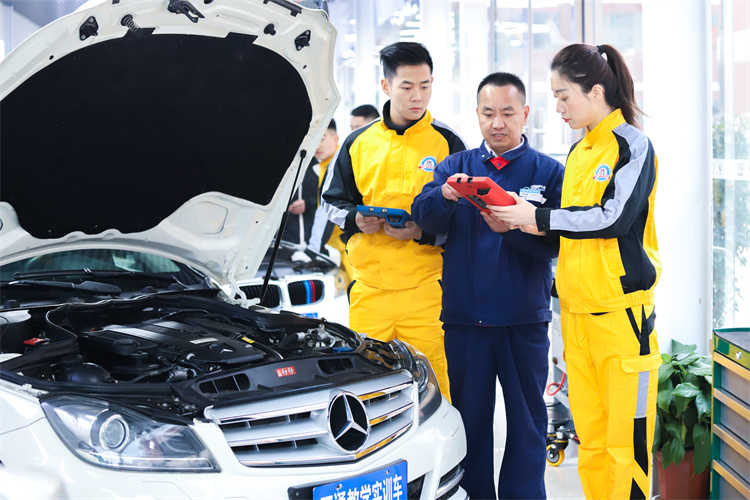 万通大师殿堂|匠心铸魂 师者如光——西安万通名师李元宝