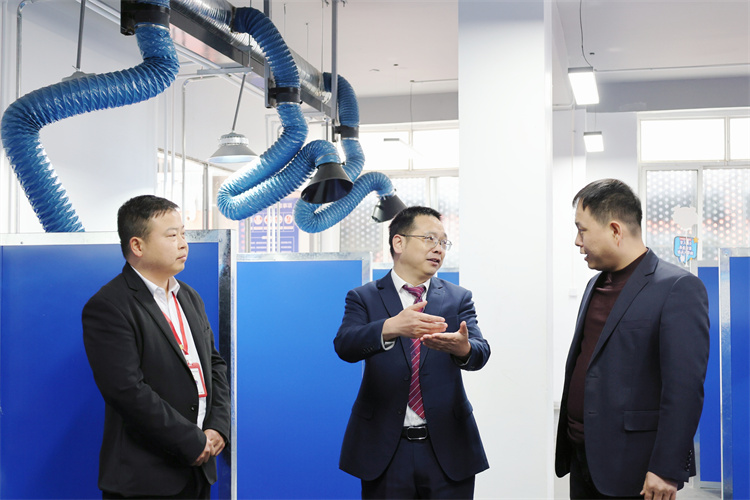 深化产教融合 赋能工匠培养 ——西安万通汽车学校焊接实训室揭牌仪式圆满举行,携手名企共筑技能人才高地