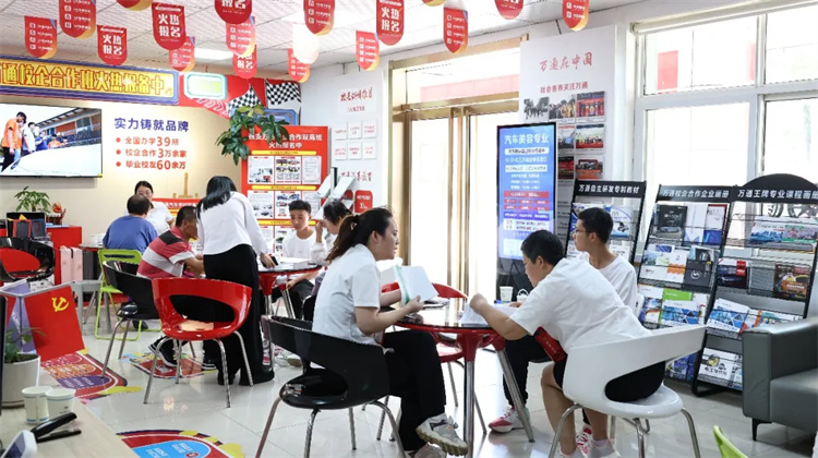 高考结束，中考倒计时！为什么要提前择校？抢占热门专业？